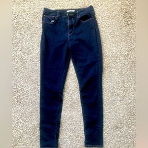 Dark wash Levi high rise skinny